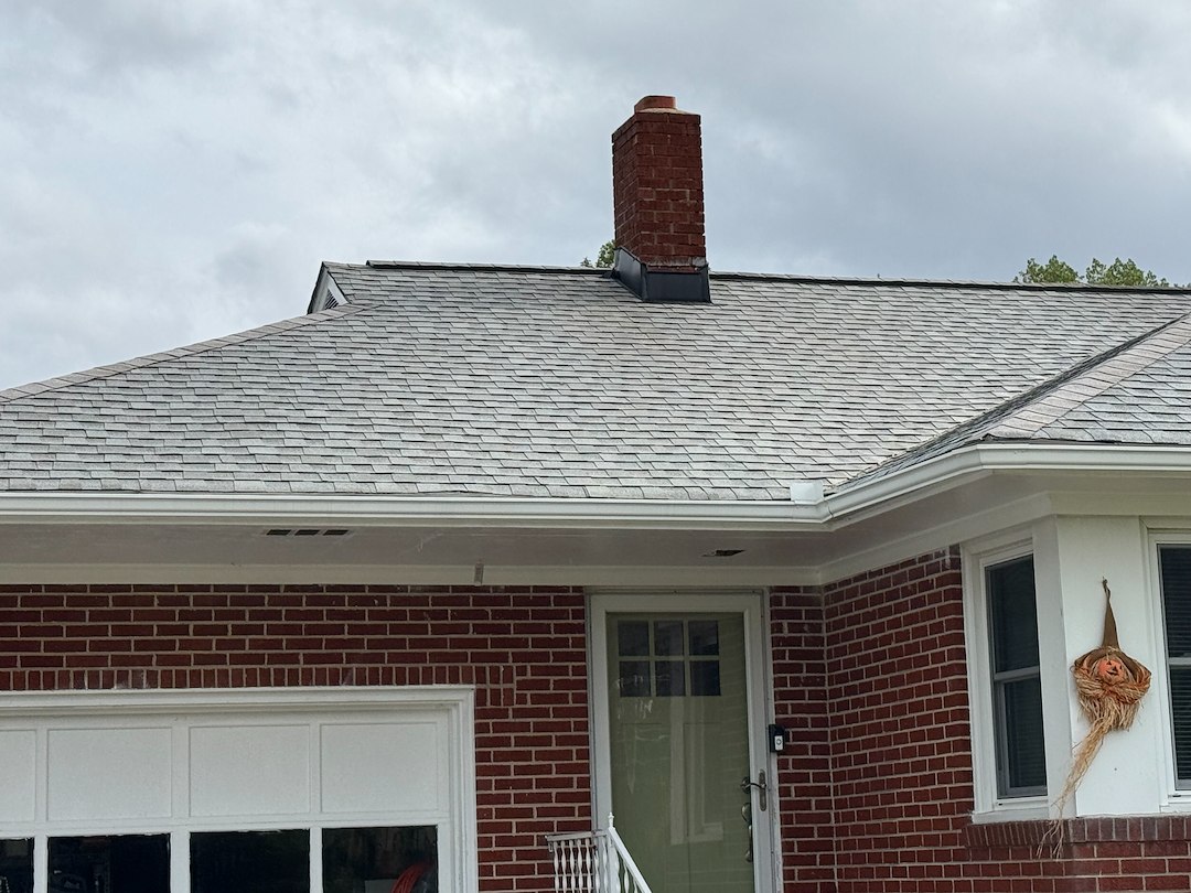 Soft wash roof cleaning in Saluda Virginia 